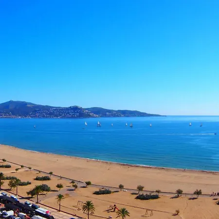 アパート Sant Maurici-25 By Interhome